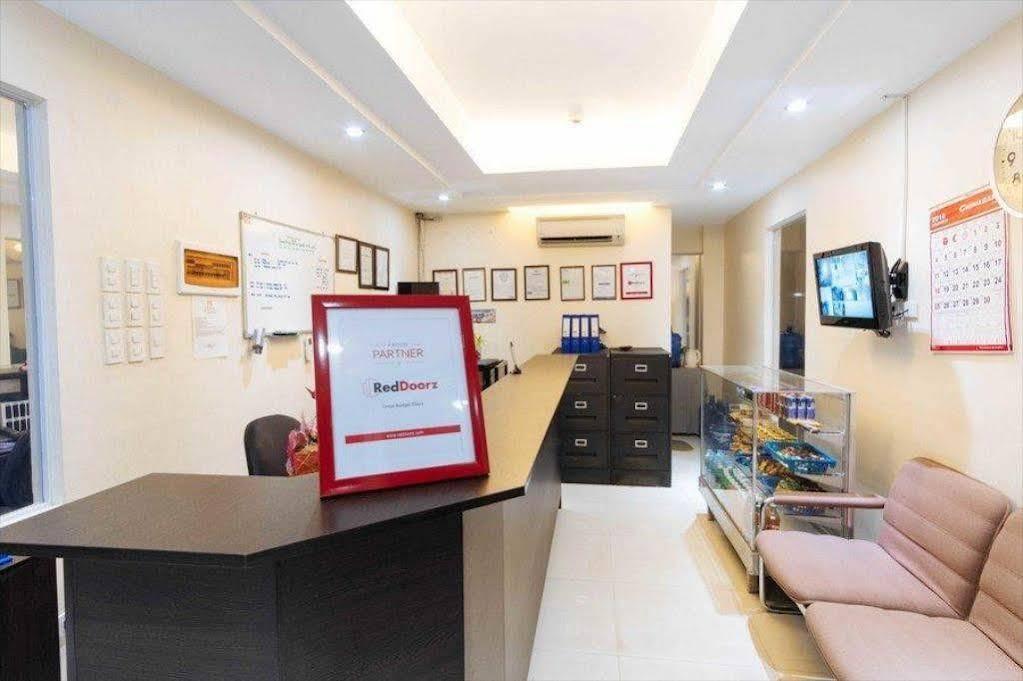Reddoorz At Grand Apartelle Hernan Cortes Cebu Екстериор снимка