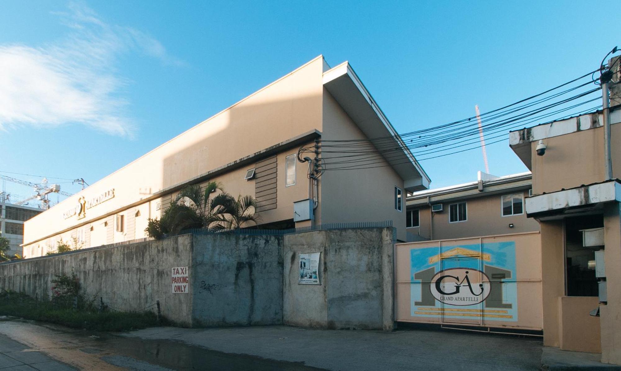 Reddoorz At Grand Apartelle Hernan Cortes Cebu Екстериор снимка