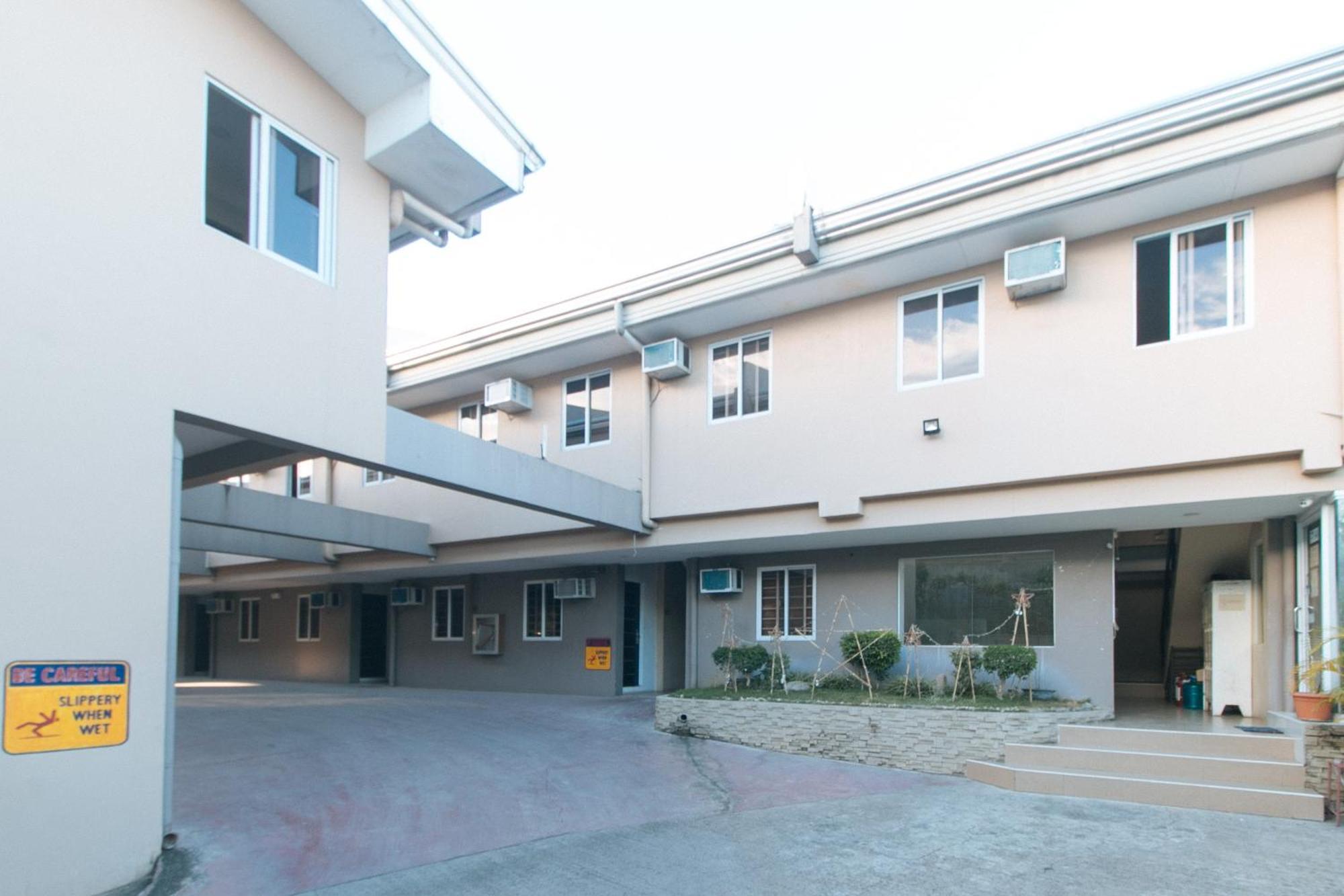 Reddoorz At Grand Apartelle Hernan Cortes Cebu Екстериор снимка