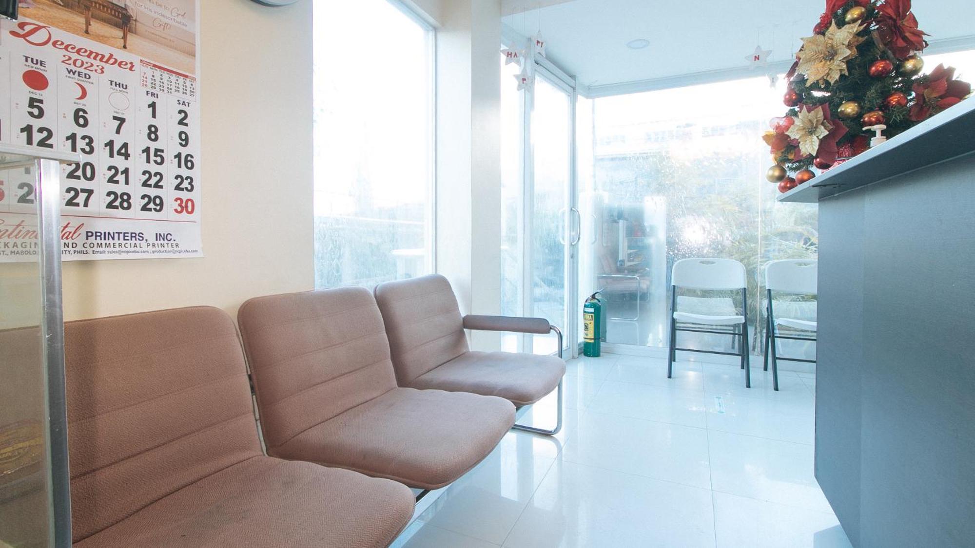 Reddoorz At Grand Apartelle Hernan Cortes Cebu Екстериор снимка