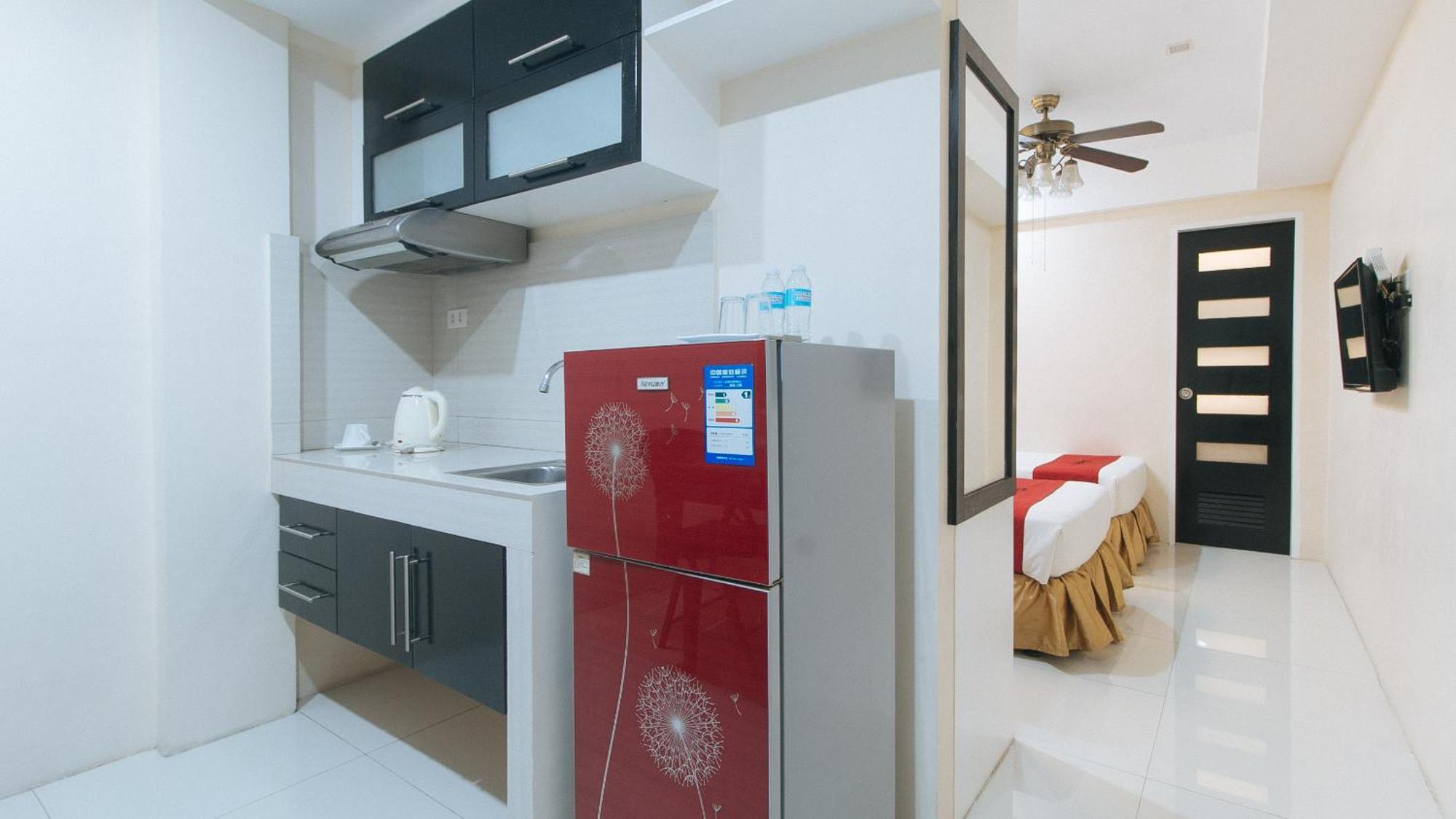 Reddoorz At Grand Apartelle Hernan Cortes Cebu Екстериор снимка